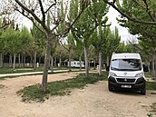 Kemp El Llac v katalánském Banyoles se po Velikonocích vyprázdnil