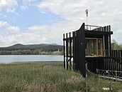 Na jeze�e Banyoles se závodn� vesluje