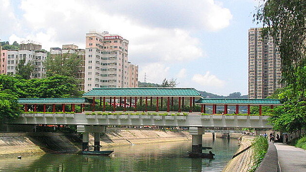 Řeka Lam Tsuen protéká stejnojmenným údolím v oblasti Nových teritoriích v...