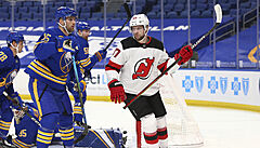 �eský hokejový úto�ník Pavel Zacha dv�ma góly pomohl New Jersey k výh�e v...