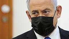 MACHEK: Izrael, Netanjahu a zvenku dovnit