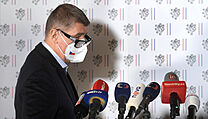 Premir Andrej Babi na mimodn tiskov konferenci.