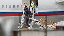 Rusko poslalo pro sv diplomaty irokotrup letadlo Iljuin 96-300, kter je...