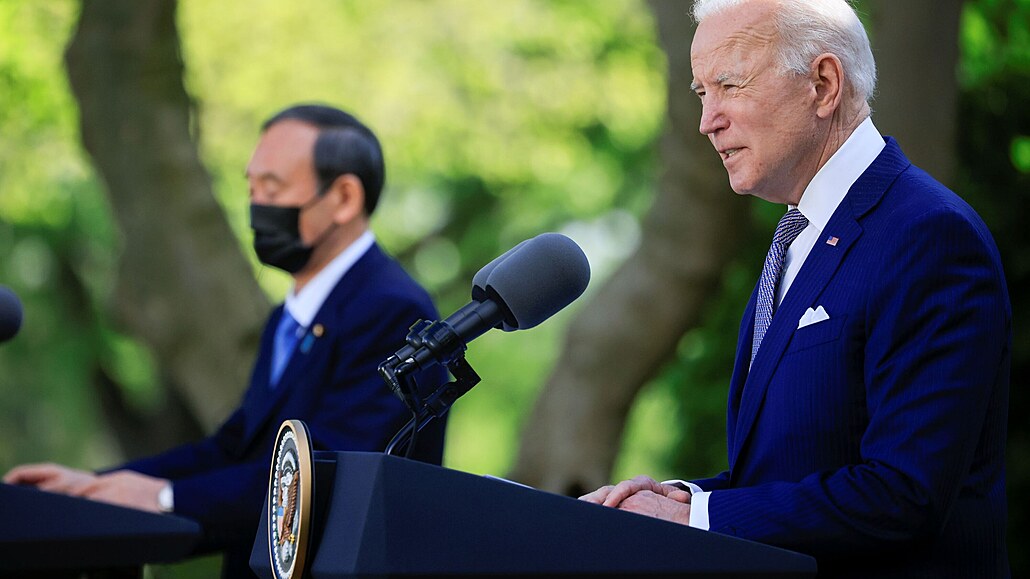 Prezident USA Joe Biden a japonský premiér Jošihideh Suga v Bílém domě.