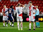 Slavia - Arsenal. Zklamaní stopei Hole a Zima po zápase.