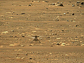 NASA helikoptéra Ingenuity na Marsu.