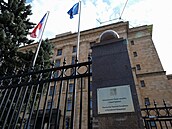 Omezení místních pracovníků na ambasádě v Moskvě způsobí Česku komplikace, uvedlo ministerstvo
