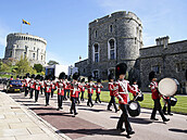 Poheb prince Philipa: vojáci pochodují ped hradem Windsor