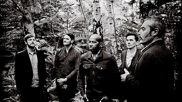 Tindersticks. Tentokrát sázejí na pestrost a umírn�nost.