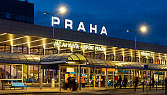 Na pražském letišti zachytili první falešný covidtest. Padělaná potvrzení trápí aerolinky po celém světě