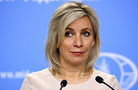 Postup Prahy nemá nic společného s diplomacií, jde o objednávku, prohlásila mluvčí Zacharovová