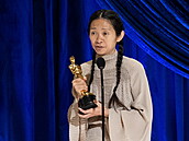 Reisérka Chloé Zhaová bodovala za film Zem nomád i v kategorii reisér.