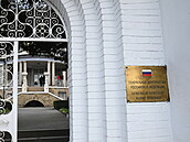 Vchod do ruského konzulátu v Brn.