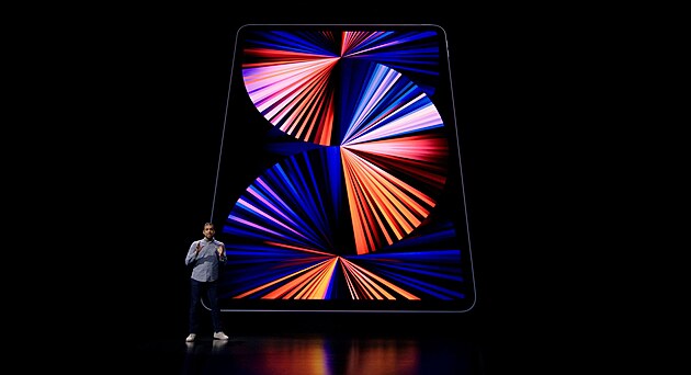 Apple p�edstavil i nov� model tabletu iPad Pro.