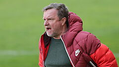 Pardubice - Sparta: Pavel Vrba duel hodn� pro�íval.