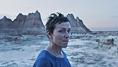 RECENZE: Putování zemí nomádů. Jaký je čerstvý držitel Oscara za nejlepší film?
