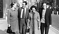 Robert Maxwell na snímku ze září 1971 s manželkou Betty a dětmi Philipem a Anne.