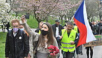 Na demonstraci na Petn, kterou podalo politick hnut Oteveme esko ...