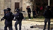 Při střetech v Jeruzalémě bylo zraněno nejméně 163 lidí.