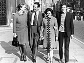 Robert Maxwell na snímku ze zá�í 1971 s man�elkou Betty a d�tmi Philipem a Anne.