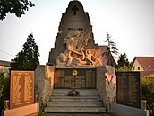 Památník obtí první svtové války doplnila jména padlých nmeckých obyvatel.