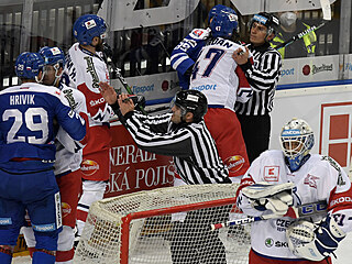 et hokejist zdolali v Praze Slovensko 2:1 a vyhrli i est zpas v...