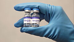 Vakcína Sputnik V obstála v testech v Maďarsku, kam ji poslalo Slovensko. Čeká se na reakci Ruska
