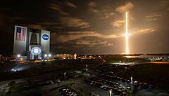 SpaceX vypustila na oběžnou dráhu dalších 60 satelitů pro síť Starlink