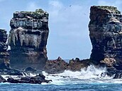 Ikonický skalní útvar je v troskách. Na Galapágách se zřítil slavný Darwinův oblouk