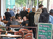 V Praze se otevely zahrádky bar a restaurací