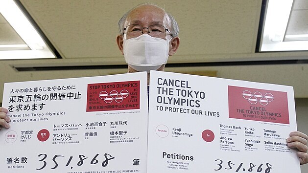 Iniciátor Keni Ucunomija s peticí proti konání tokijské OH.
