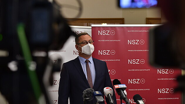f alobc Pavel Zeman oznmil svou rezignaci.