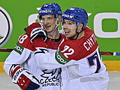 esko - výcarsko, MS v hokeji: stelec Filip Chytil z R (vpravo) a Dominik...