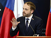 Summit NATO vyjádří Česku solidaritu ve sporu s Ruskem, řekl ministr zahraničí Kulhánek