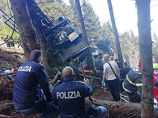 Nehoda lanovky v italskm letovisku Stresa u jezera Lago Maggiore.