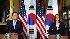 Do Bílého domu přijel jihokorejský prezident Mun Če-in, tématem byla i spolupráce na jaderném odzbrojení