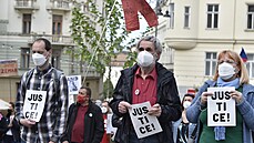 ‚Ohrožuje nezávislost justice.‘ Stovky lidí protestovaly v Brně proti Benešové