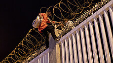 Migrant pekonv plot kolem panlsk enklvy Ceuta