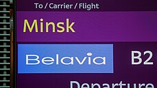 Let bloruskch aerolinek Belavia do Minsku.