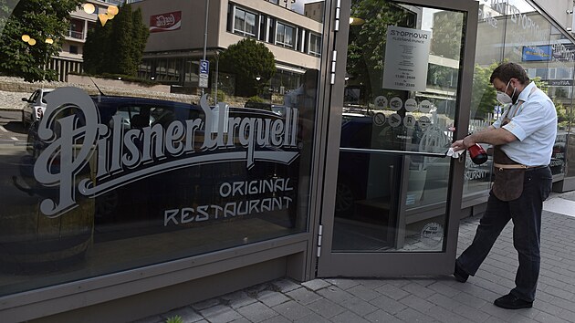 Jedna z nejv�t�ích brn�nských pivnic Stopkova plze�ská restaurace díky...