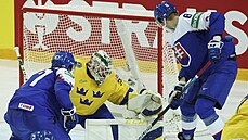 MS 2021: Švédsko - Slovensko (Adam Reideborn odolává slovenské šanci)