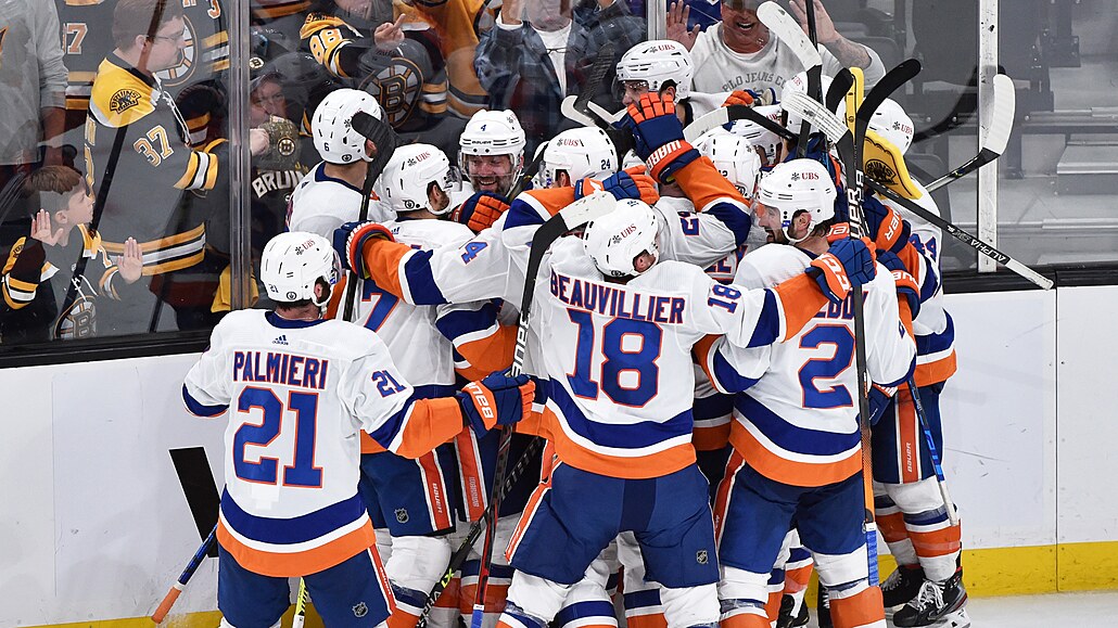 Hokejisté Islanders ovládli druhý duel s Bostonem v prodloužení.