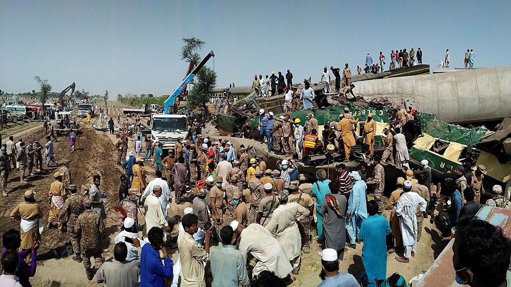 Sráka dvou vlak v Pákistánu.