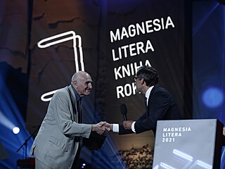 Magnesii Literu za knihu roku si odnesl Martin Hilsk.