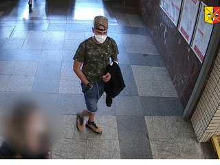 Mu, kterho hled prask policie kvli onanovn a obtovn mlad studentky.