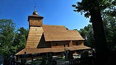 Dřevěný kostel Božího těla v Gutech na Třinecku, který zapálili mladí žháři,... | na serveru Lidovky.cz | aktuální zprávy