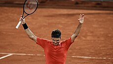 Švýcarský tenista Roger Federer vybojoval v sobotním nočním zápasu 3. kola na...
