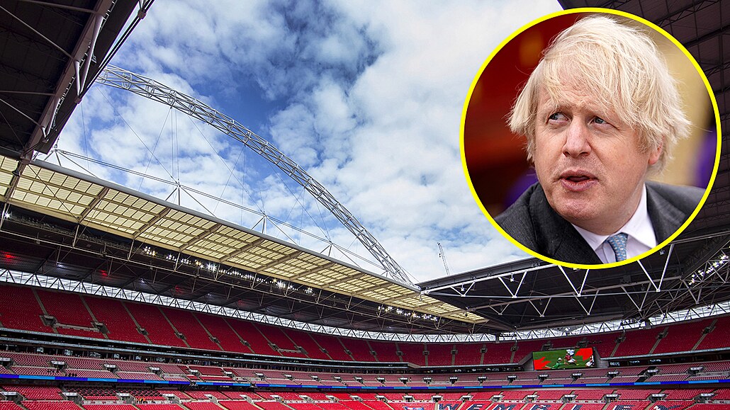 Boris Johnson vyhlíží finále Eura ve Wembley.