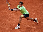 Semifinále French Open Djokovi - Nadal: panlský tenista v akci.