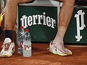 Semifinále French Open Djokovi - Nadal: problémy s levou nohou panla.
